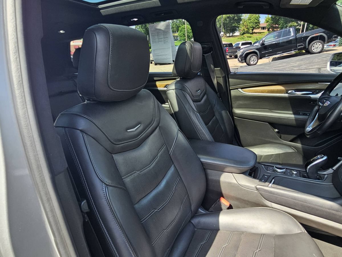 Used 2020 Cadillac XT6 Sport w/ Platinum Package AWD/4WD image 10