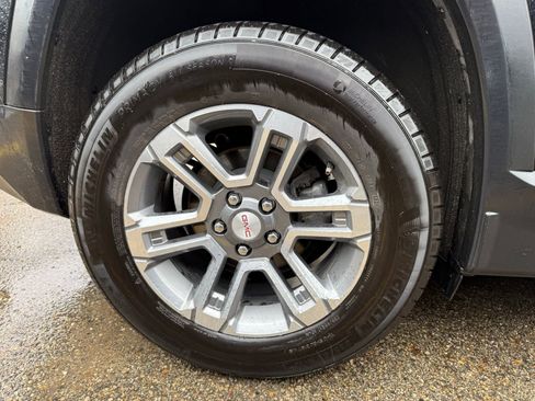 Used 2025 GMC Terrain Elevation AWD/4WD image 8
