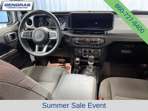 Used 2025 Jeep Wrangler Unlimited Sahara w/ Safety Group AWD/4WD image 38