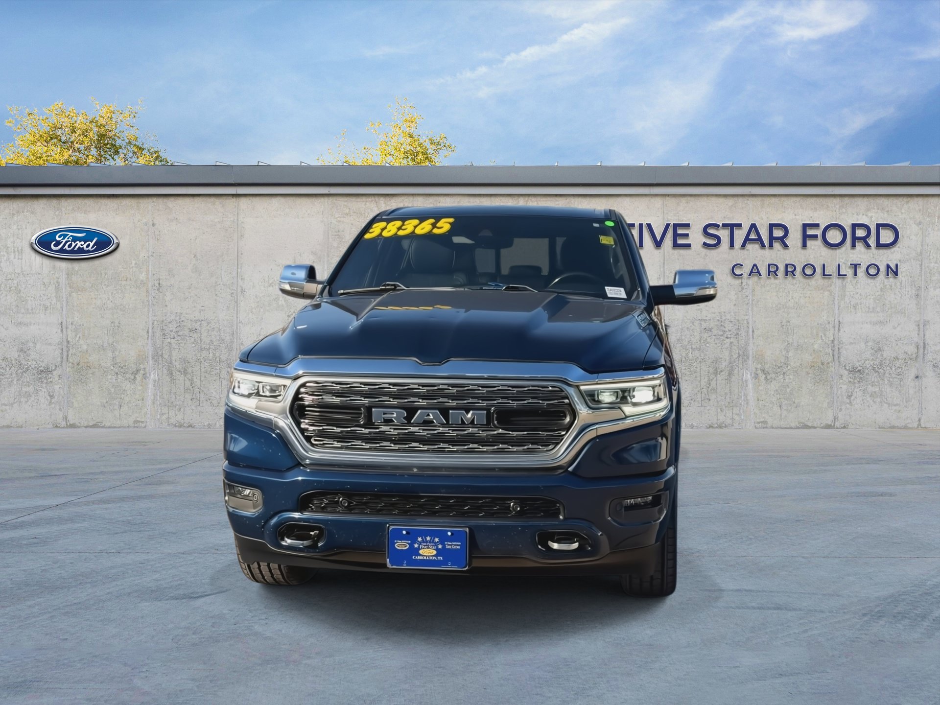 Used 2022 RAM 1500 Limited w/ Body Color Bumper Group AWD/4WD image 3