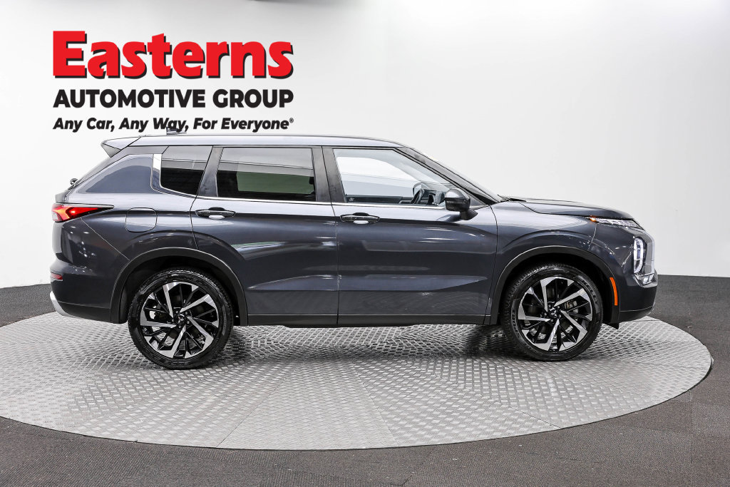 Used 2024 Mitsubishi Outlander SE FWD image 5