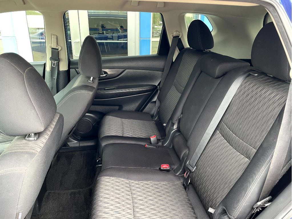Used 2019 Nissan Rogue SV AWD/4WD image 9