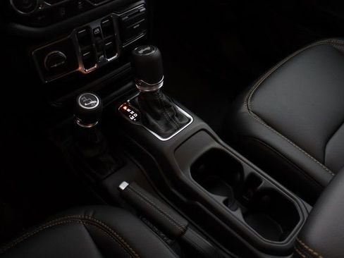 New 2026 Jeep Wrangler Unlimited Sahara AWD/4WD image 25