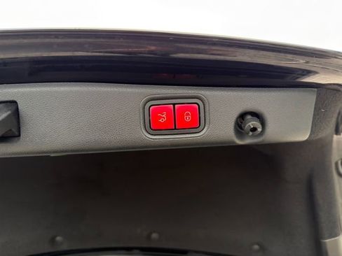 Used 2021 Mercedes-Benz E 350 4MATIC Sedan image 55