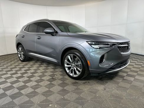 Used 2022 Buick Envision Avenir w/ Technology Package II image 2