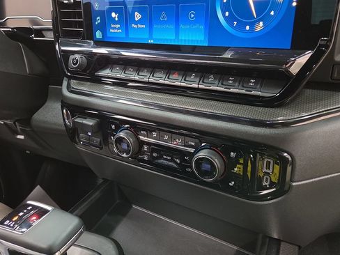 Used 2023 Chevrolet Silverado 1500 ZR2 AWD/4WD image 16