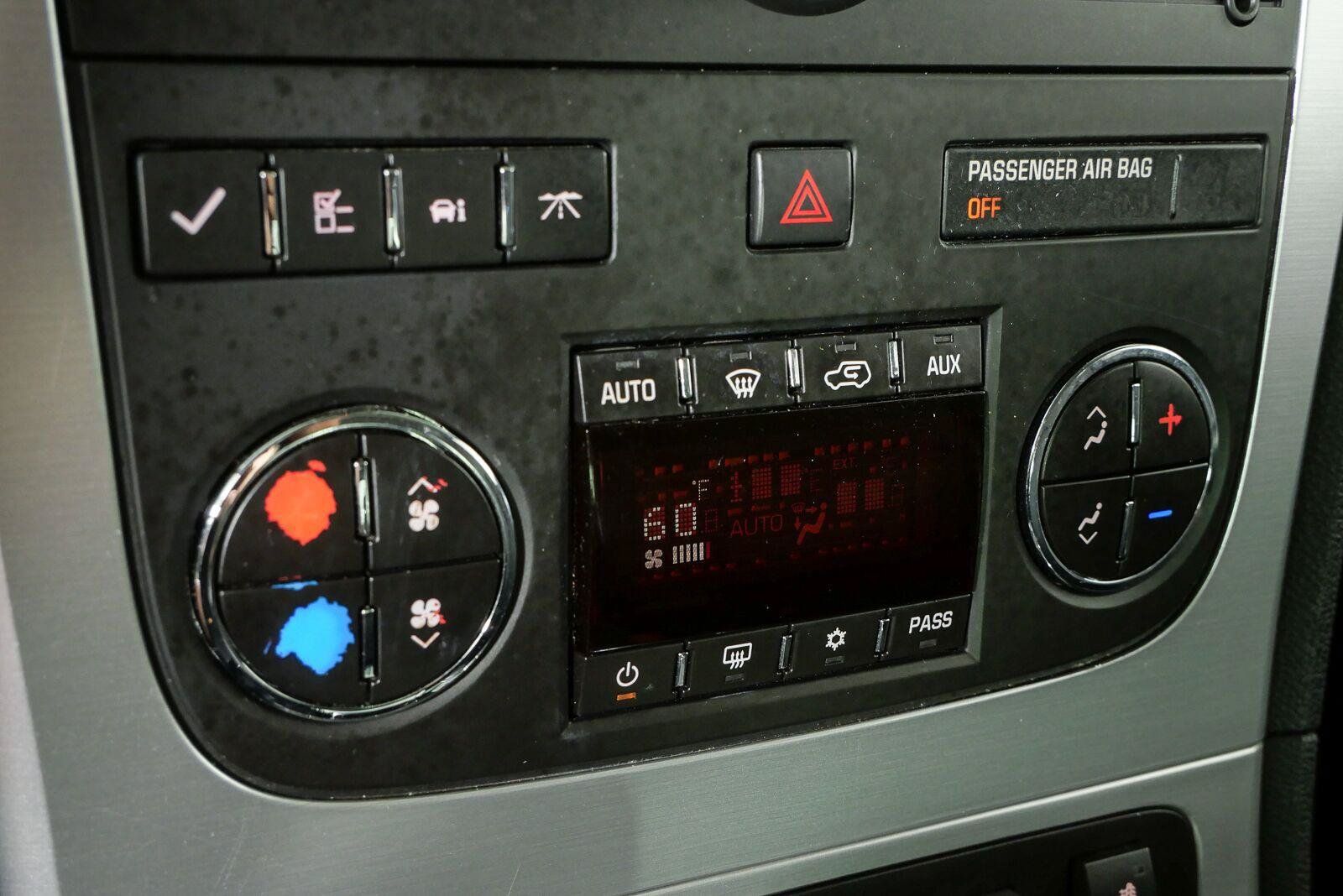 Used 2008 GMC Acadia SLT w/ Convenience Package FWD image 15