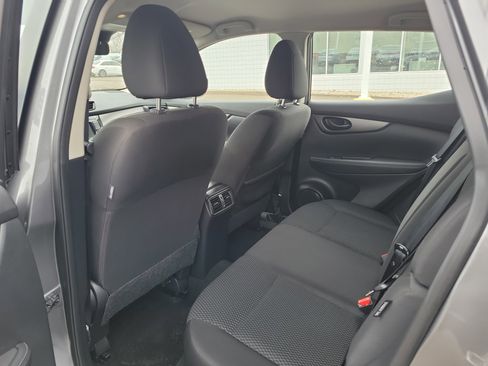 Used 2022 Nissan Rogue Sport S image 13