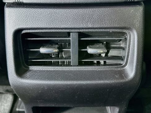 Used 2018 Ford Edge SEL w/ Equipment Group 201A FWD image 25