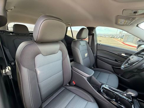 New 2026 Chevrolet Trax LT w/ LT Convenience Package image 12