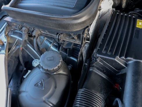 Used 2018 Mercedes-Benz GLC 300 4MATIC image 30