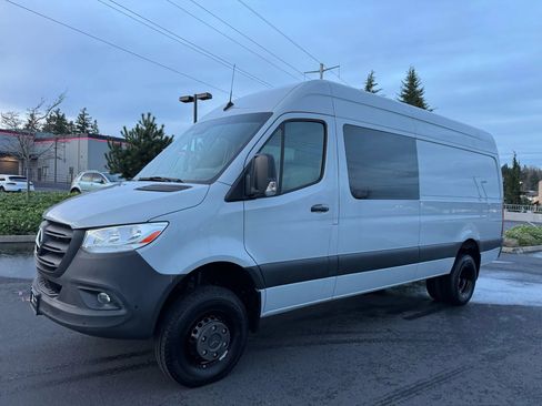 Used 2021 Mercedes-Benz Sprinter 3500 image 5