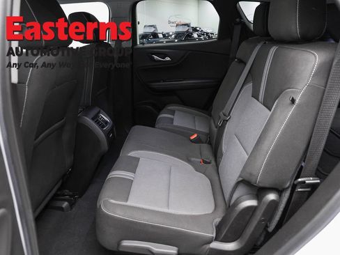 Used 2025 Chevrolet Blazer LT FWD image 22