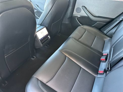 Used 2024 Tesla Model 3 Standard Range RWD image 12