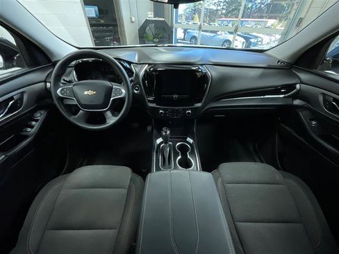 Used 2019 Chevrolet Traverse LS image 17