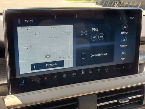 Used 2023 Lincoln Corsair AWD w/ Equipment Group 101A image 18