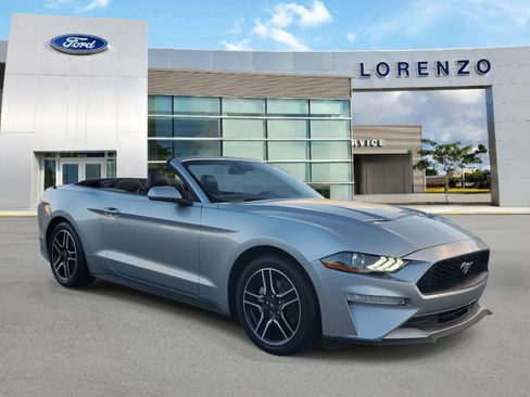 Used 2023 Ford Mustang Premium image 3