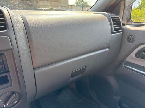 Used 2005 GMC Canyon SLE AWD/4WD image 18