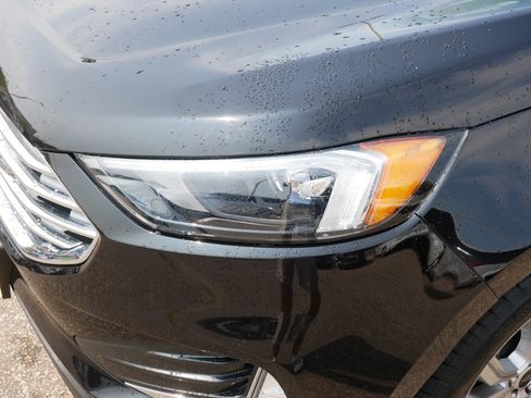 Used 2024 Ford Edge Titanium AWD/4WD image 16