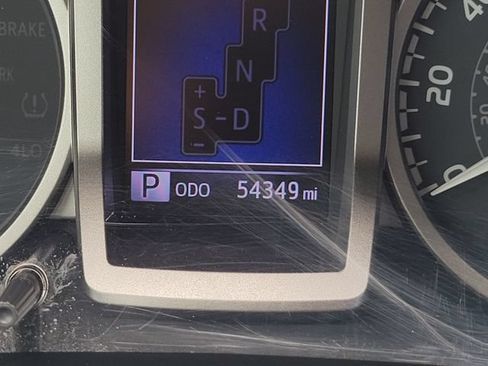 Used 2020 Toyota Tacoma SR5 RWD image 18