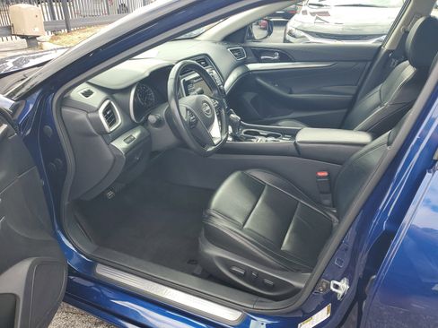 Certified 2023 Nissan Maxima SV w/ Floor Mat Group image 11