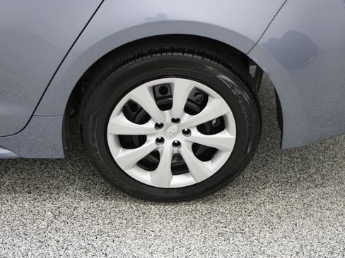 Used 2026 Toyota Corolla LE FWD image 9