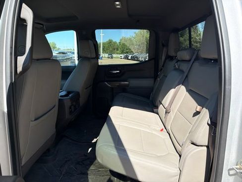 Used 2019 Chevrolet Silverado 1500 LT Trail Boss AWD/4WD image 17