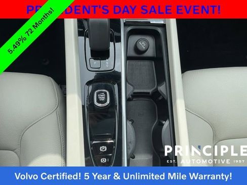 Certified 2023 Volvo XC60 B5 Plus image 21