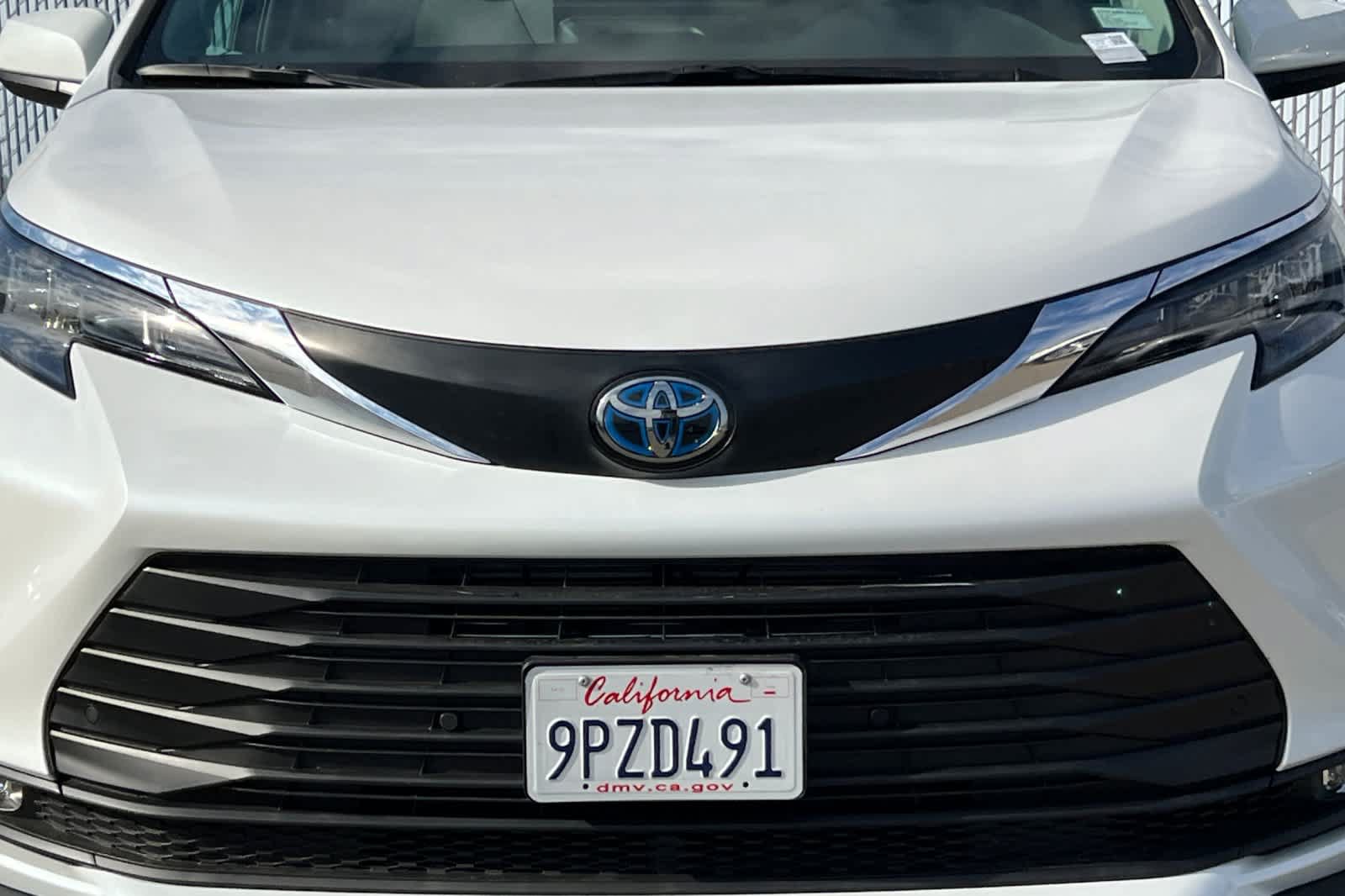 Used 2025 Toyota Sienna XLE w/ XLE Plus Package AWD/4WD image 15