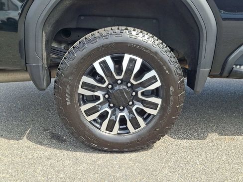 Used 2024 GMC Sierra 2500 Denali Ultimate AWD/4WD image 8