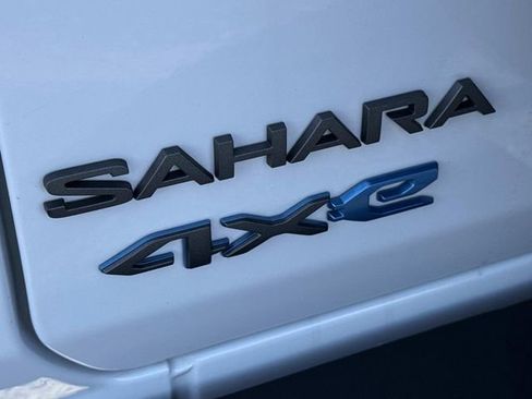 Used 2025 Jeep Wrangler Unlimited Sahara image 34