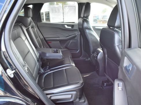 Used 2023 Ford Escape Platinum AWD/4WD image 41