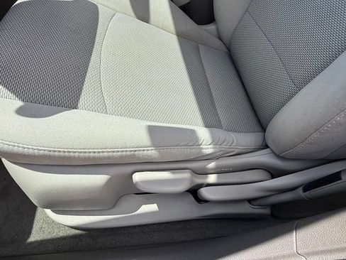 Used 2018 Chevrolet Cruze LS FWD image 20