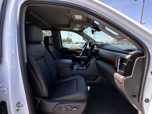 New 2026 GMC Sierra 1500 Denali w/ Denali Reserve Package AWD/4WD image 9