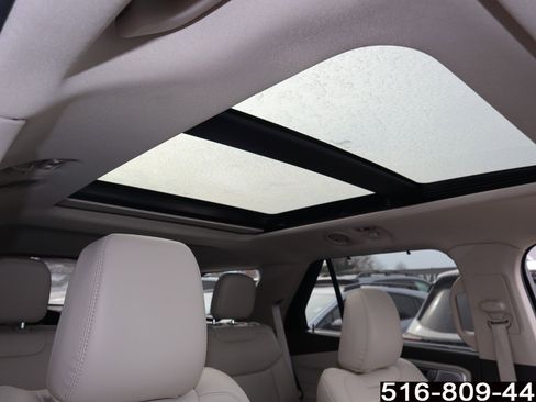 Used 2023 Ford Explorer Platinum w/ Technology Package image 20