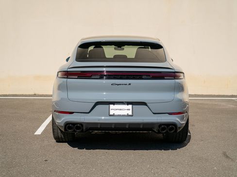 New 2026 Porsche Cayenne S image 7