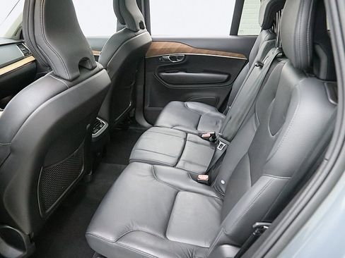Used 2023 Volvo XC90 B5 Plus image 21