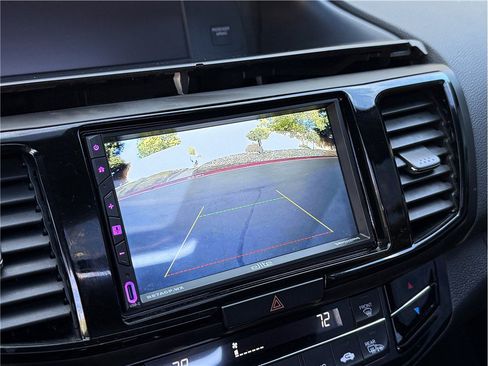 Used 2016 Honda Accord Touring image 17