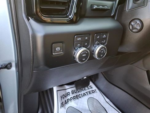 Used 2024 GMC Sierra 1500 AT4 w/ Technology Package AWD/4WD image 13