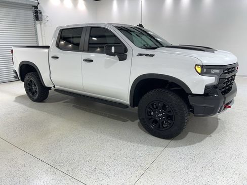 Used 2024 Chevrolet Silverado 1500 ZR2 w/ Technology Package AWD/4WD image 7