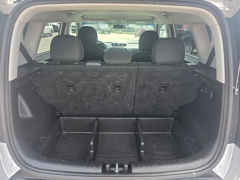 Used 2016 Kia Soul + FWD image 13