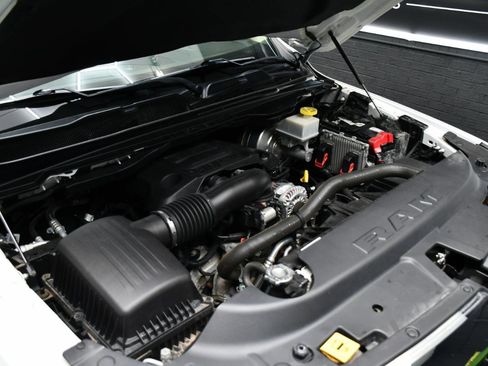 Used 2019 RAM 1500 Big Horn image 9