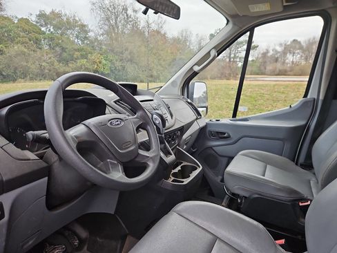 Used 2016 Ford Transit 250 250 3dr LWB Medium Roof Cargo image 10