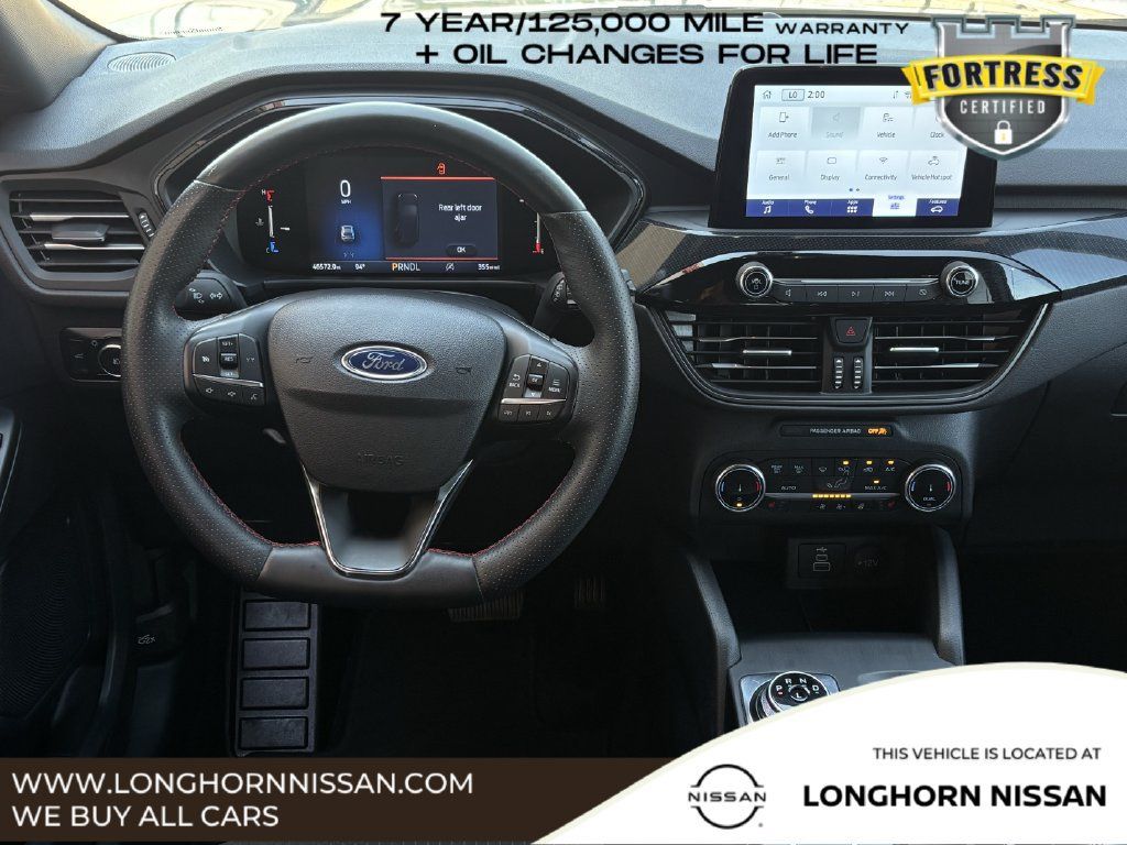 Used 2025 Ford Escape ST-Line Select AWD/4WD image 4