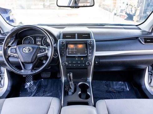Used 2016 Toyota Camry SE image 17