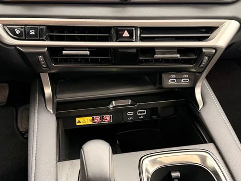 Used 2024 Lexus RX 350 w/ Convenience Package AWD/4WD image 21