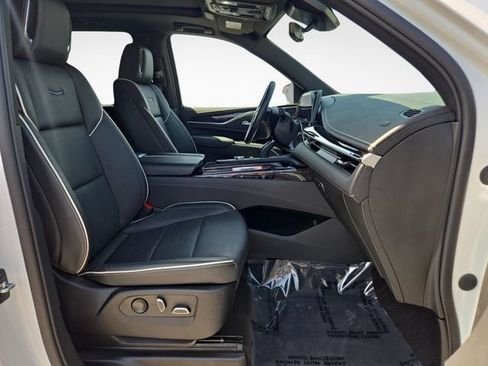 Certified 2023 Cadillac Escalade Sport w/ LPO, ONYX Package AWD/4WD image 38