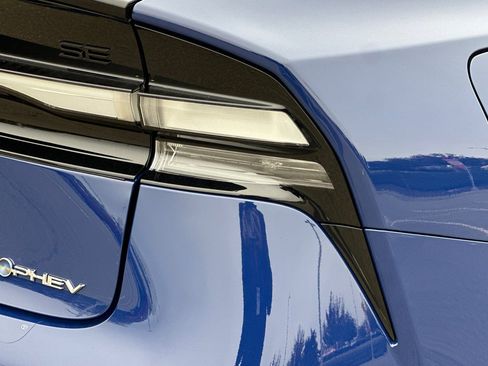 New 2026 Toyota Prius Plug-In Hybrid FWD image 31