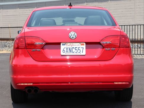 Used 2012 Volkswagen Jetta SE FWD image 8