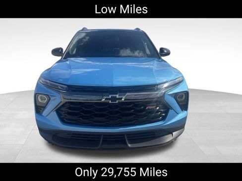 Used 2025 Chevrolet TrailBlazer RS w/ Convenience Package AWD/4WD image 2